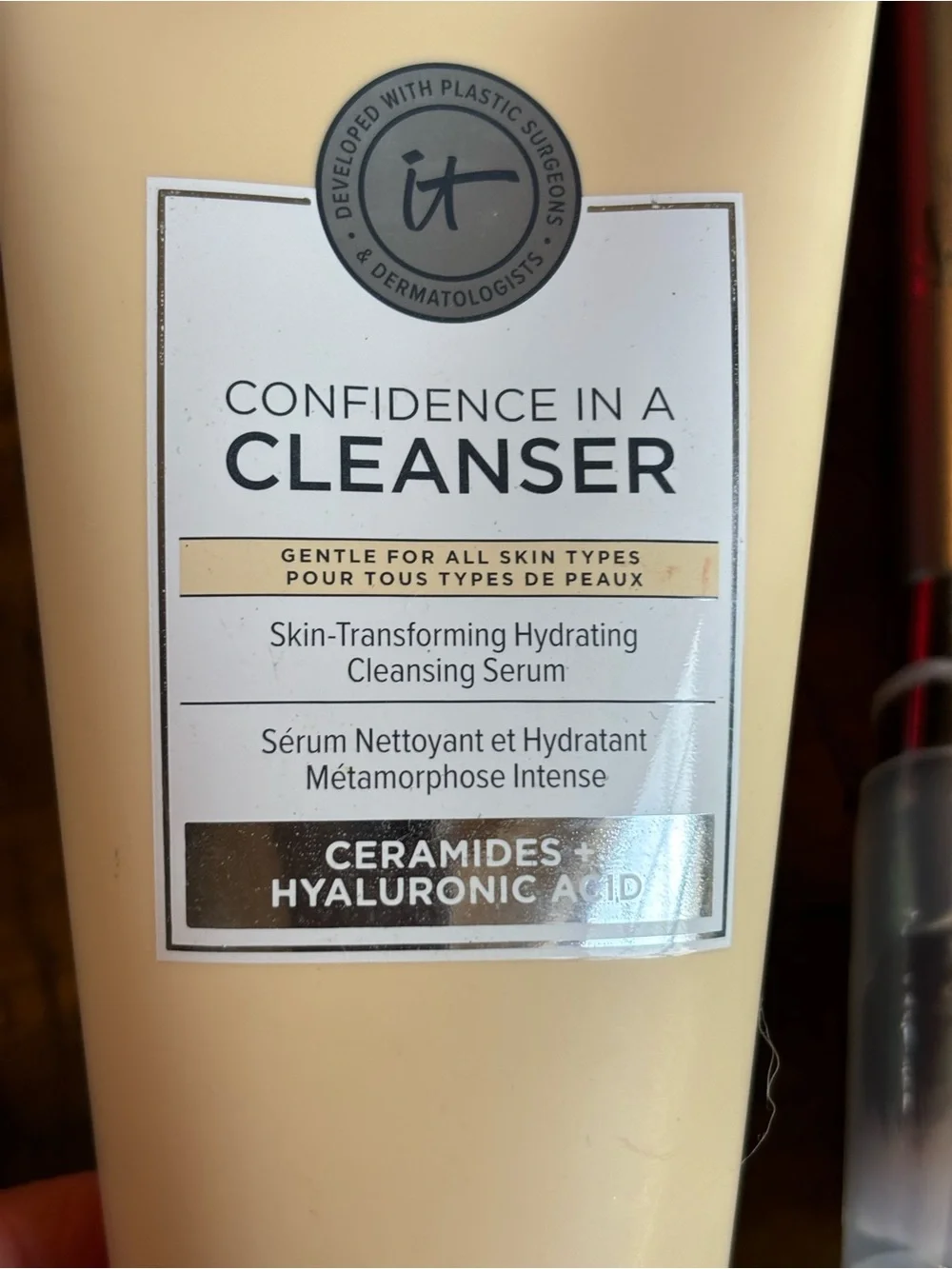 it cosmetics Confidence in a Cleanser Tube in Cream with Silver Makeup Brush